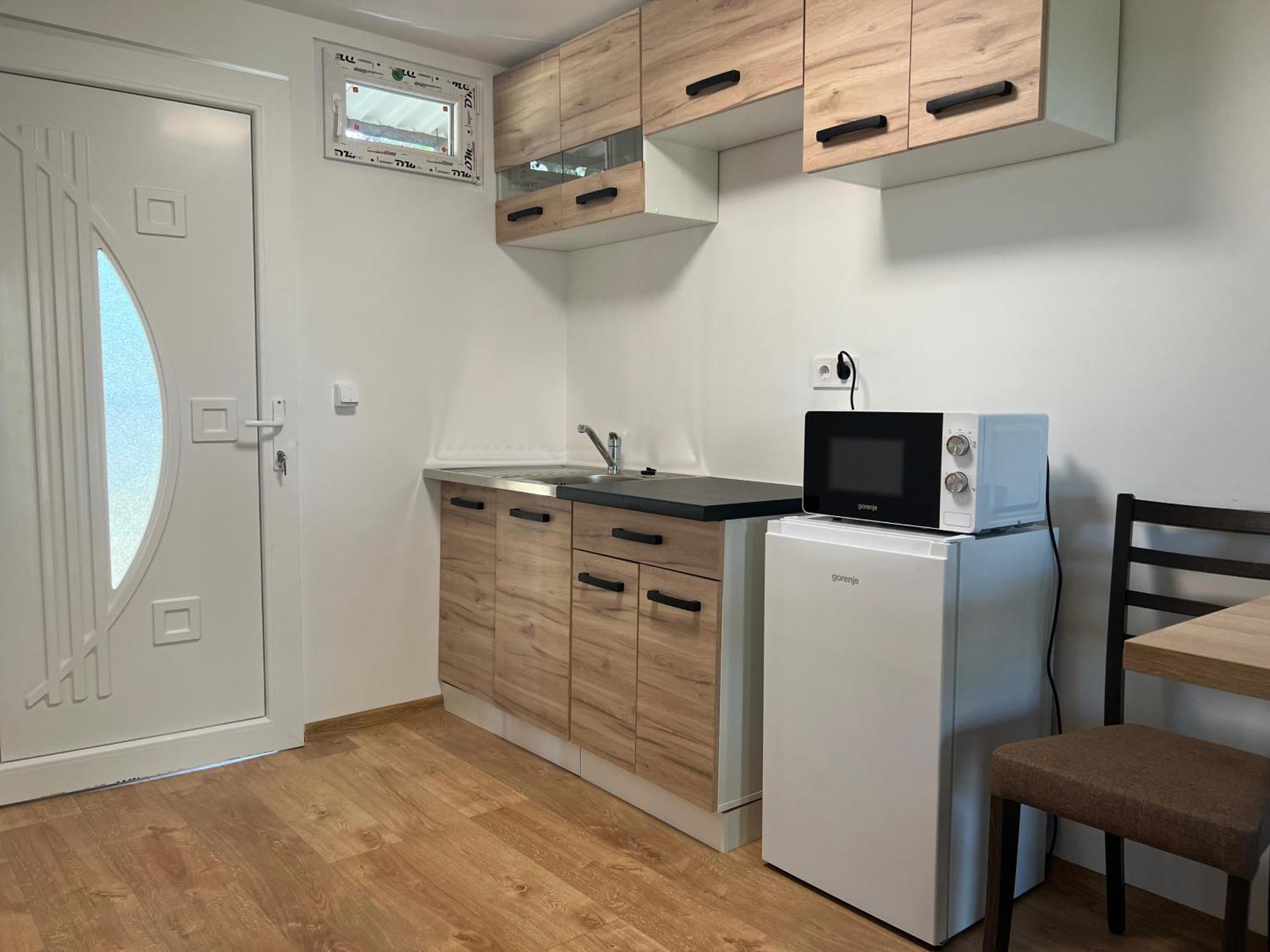 Szegedi Partfuerdo Kemping Es Apartman Exterior photo